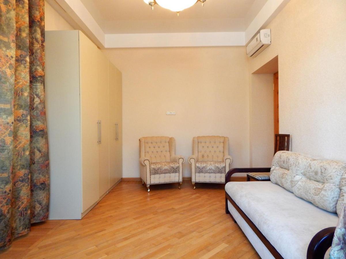 2-Х Квартира Поруч З Сумською, Госпіталь, Парк Центральний Kharkov Luaran gambar